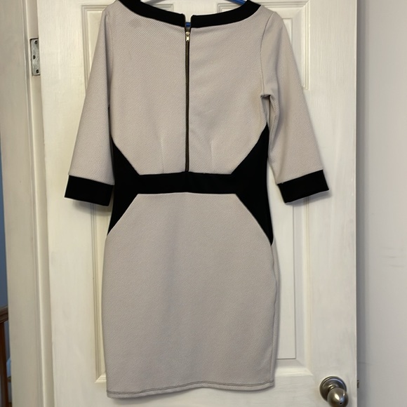 Vero Moda body Con Dress. Medium (8-10) - Picture 2 of 4